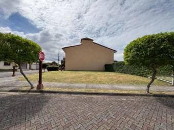 se vende lote de 193m2 en condominio de San Pablo Heredia 25-1378