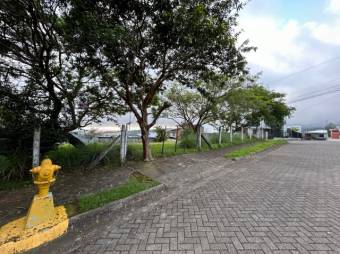 Se vende lote de 385m2 en Puente Sala de Barva 24-818