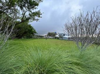 Se vende lote de 385m2 en Puente Sala de Barva 24-818