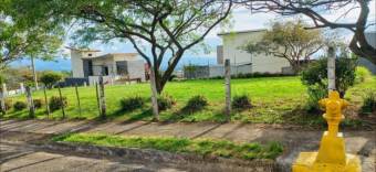 Se vende lote de 385m2 en Puente Sala de Barva 24-818