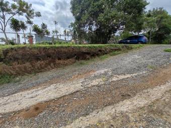 Se vende lote de 414m2 en Santa Barbara de Heredia 25-250