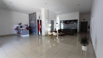 Se vende espacioso apartamento en Condominio de Ulloa Heredia 26-466 