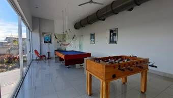 Se vende espacioso apartamento en Condominio de Ulloa Heredia 26-466 