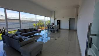 Se vende espacioso apartamento en Condominio de Ulloa Heredia 26-466 