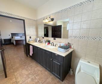 3-story house for sale in Ciudad Hacienda Los Reyes