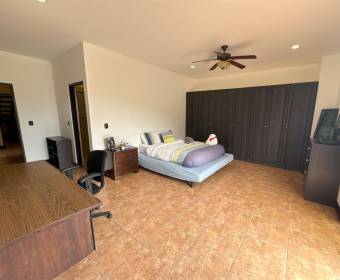 3-story house for sale in Ciudad Hacienda Los Reyes