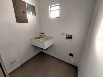 Se vende espaciosa casa con amplio patio en San Rafael de Alajuela 25-1671