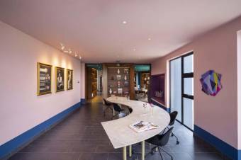 Se alquila moderno apartamento en Núcleo Sabana 26-659