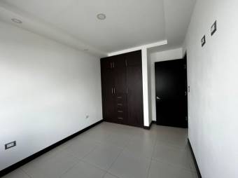 se alquila espaciosa casa en condominio de Santa Ana 26-667 se alquila espaciosa casa en condominio de Santa Ana 26-667