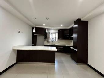 se alquila espaciosa casa en condominio de Santa Ana 26-667 se alquila espaciosa casa en condominio de Santa Ana 26-667