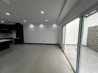 se alquila espaciosa casa en condominio de Santa Ana 26-667 se alquila espaciosa casa en condominio de Santa Ana 26-667