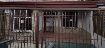 Se alquila casa. Cerca de todos los servicios.