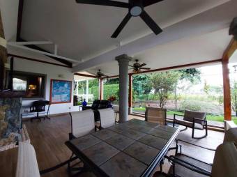 Se vende moderna casa con patio y terraza en condómino de Guácima Alajuela 24-919 Se vende moderna casa con patio y terraza en condómino de Guácima Alajuela 24-919