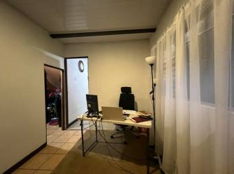 Se vende espaciosa casa con patio en Guadalupe San José 26-635