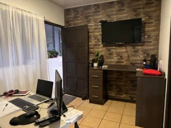 Se vende espaciosa casa con patio en Guadalupe San José 26-635