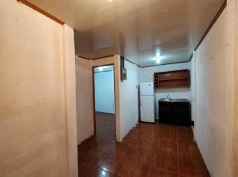 Se vende espaciosa casa con patio en Guadalupe San José 26-635