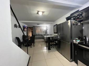 Se vende espaciosa casa con patio en Guadalupe San José 26-635