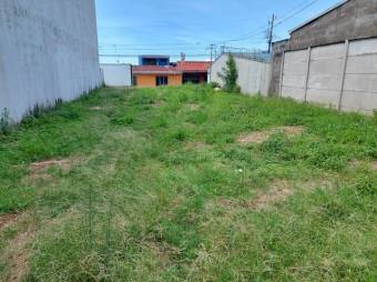 Se vende lote de 250m2 en Santa Barbara Heredia 24-826