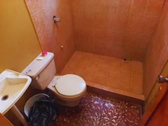 Se vende espaciosa casa en San Pedro de Barva 25-306