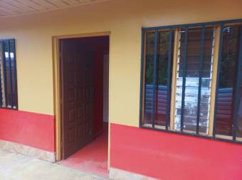 Se vende espaciosa casa en San Pedro de Barva 25-306