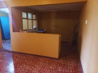 Se vende espaciosa casa en San Pedro de Barva 25-306