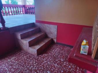 Se vende espaciosa casa en San Pedro de Barva 25-306