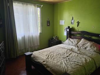 Se vende espaciosa casa en San Pablo de Heredia 26-617