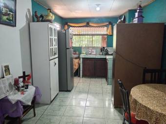Se vende espaciosa casa en San Pablo de Heredia 26-617