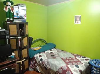 Se vende espaciosa casa en San Pablo de Heredia 26-617