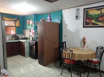 Se vende espaciosa casa en San Pablo de Heredia 26-617