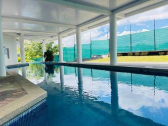 Se vende moderna casa en condominio de San Miguel de Heredia 26-308