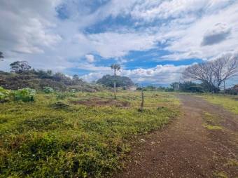Se vende amplio lote de 1.7 hectáreas en Barva de Heredia 25-957