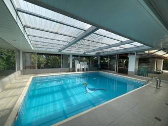 Se vende espaciosa casa con uso mixto en San Juan de Heredia 26-76