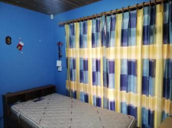 Se vende amplia propiedad con 3 casas en San Rafael de Heredia 23-2637