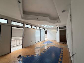 Se vende amplia plaza comercial para inversión en Heredia 26-555, $ 800,000, 1, Heredia, Heredia