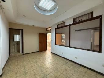 Se vende amplia plaza comercial para inversión en Heredia 26-555, $ 800,000, 1, Heredia, Heredia