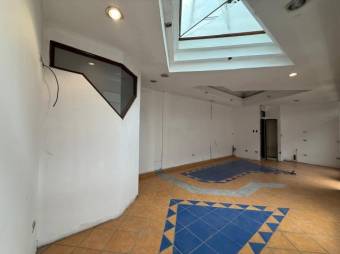 Se vende amplia plaza comercial para inversión en Heredia 26-555, $ 800,000, 1, Heredia, Heredia