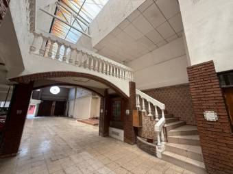 Se vende amplia plaza comercial para inversión en Heredia 26-555, $ 800,000, 1, Heredia, Heredia