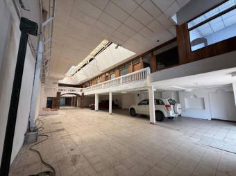 Se vende amplia plaza comercial para inversión en Heredia 26-555, $ 800,000, 1, Heredia, Heredia