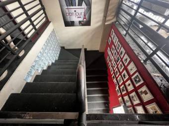 Se vende espaciosa propiedad comercial en Heredia 25-530, $ 750,000, 4, Heredia, Heredia