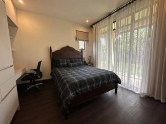 Se vende casa con lote de 1500m2 en Santo Domingo Heredia 24-1688