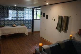 Se vende espaciosa propiedad con 2 casas en San Rafael Heredia 25-1038