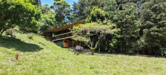 Se vende amplia quinta de 8,200m2 en Concepcion Heredia 25-1665