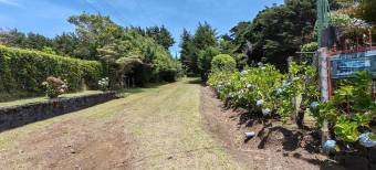 Se vende amplia quinta de 8,200m2 en Concepcion Heredia 25-1665