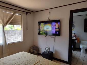Se vende espaciosa casa en residencial de San Pablo Heredia 25-993