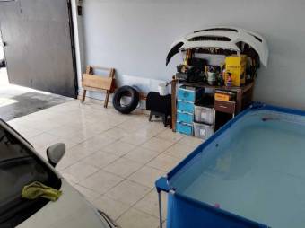 Se vende espaciosa casa en residencial de San Pablo Heredia 25-993