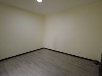 Se vende moderna casa en residencial de San Rafael de Heredia 26-160