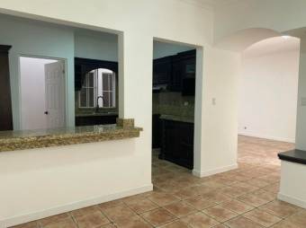 Se vende espaciosa casa en condominio de San Antonio de Belén 25-1494 