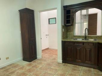 Se vende espaciosa casa en condominio de San Antonio de Belén 25-1494 