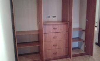 Se vende espaciosa casa en residencial de San Francisco Heredia 24-1163